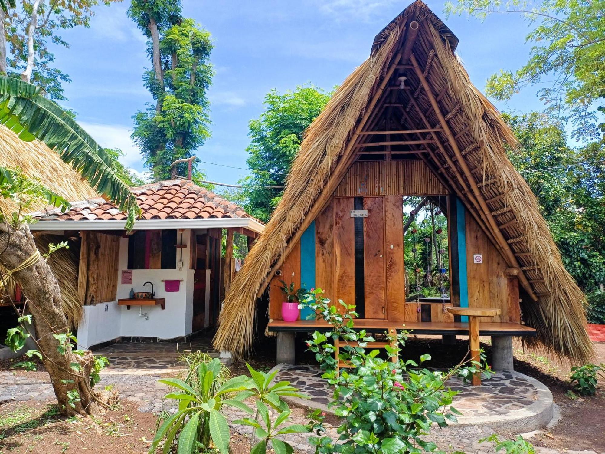 La Urraca Loca Hostel Balgue Exterior photo